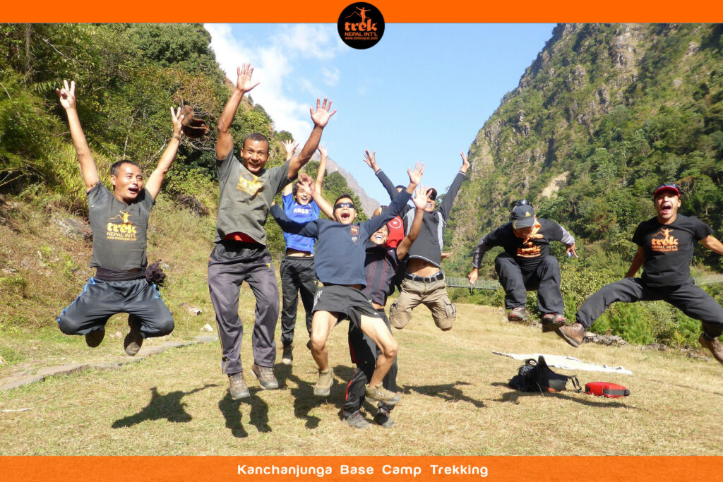 Kanchenjungha Base Camp Trekking